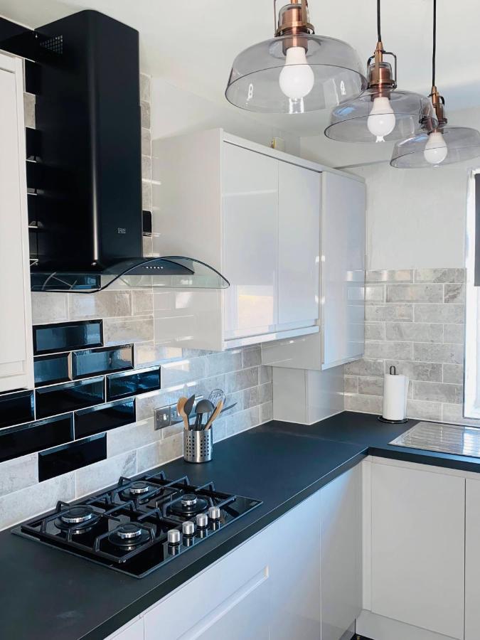 Bright, Spacious, Modern Interior Decor 2 Bedrooms Apartment With Amazing Views Лондон Экстерьер фото