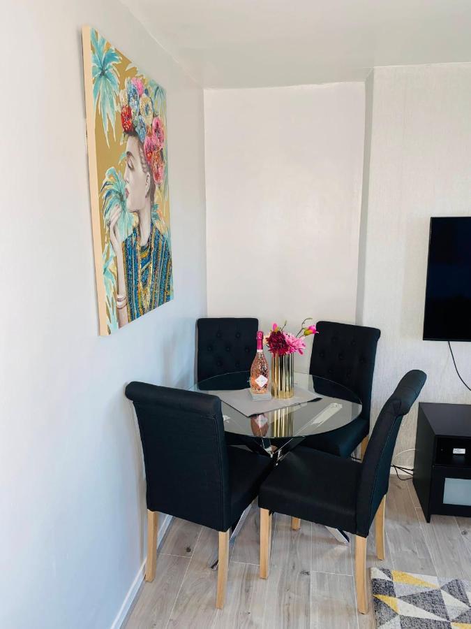 Bright, Spacious, Modern Interior Decor 2 Bedrooms Apartment With Amazing Views Лондон Экстерьер фото